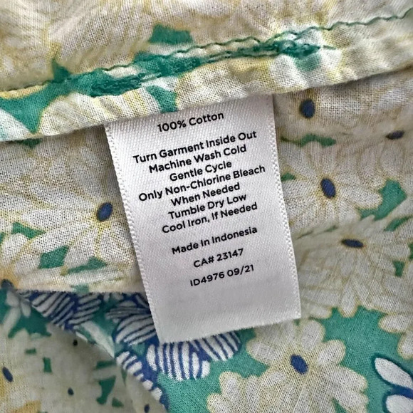 TALBOTS | Band Collar Popover Floral Blue Yellow Green Cluster Garden | Medium - Picture 7 of 7